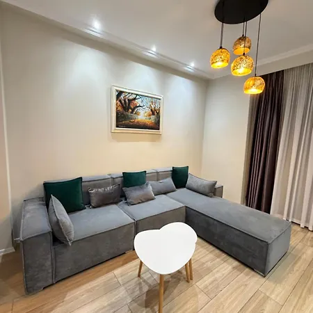 Luxury Garden Building 22nd Floor Apartament Tirana