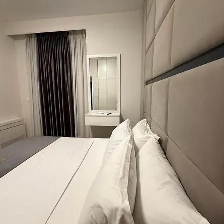 Luxury Garden Building 22nd Floor Apartament